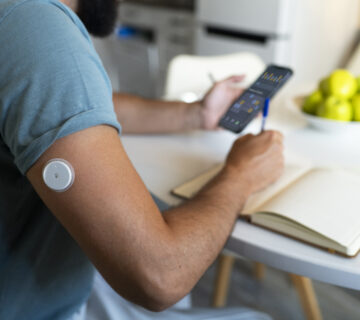 مراقبة السكر المستمرة جهاز Dexcom Stelo